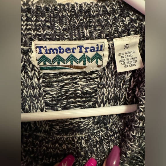 Sweater - Picture 2 of 3
